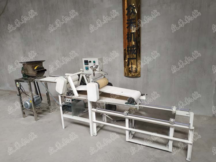 高速仿手工搟面皮機視頻自動化數控成型加工搟面皮