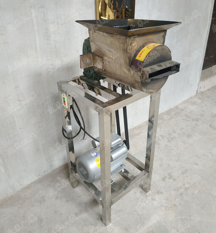 新型仿手工搟面皮揉面機(jī)